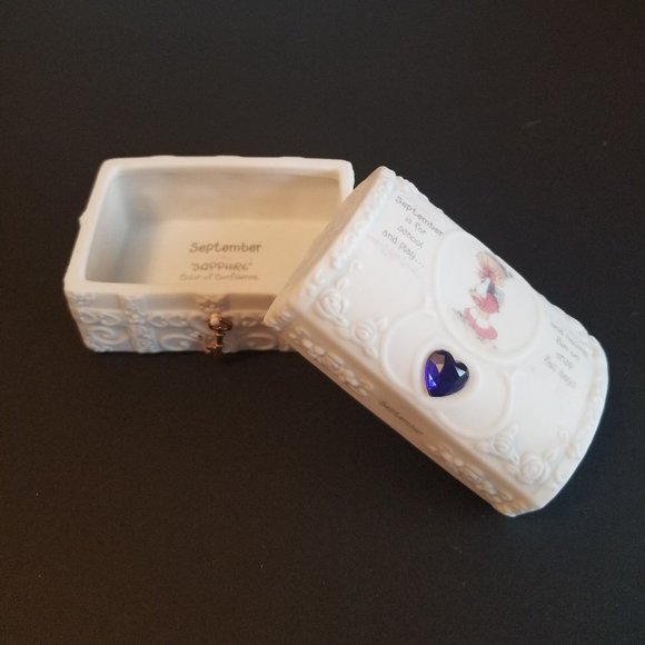 Precious moments keepsake box - Picture 3 of 4